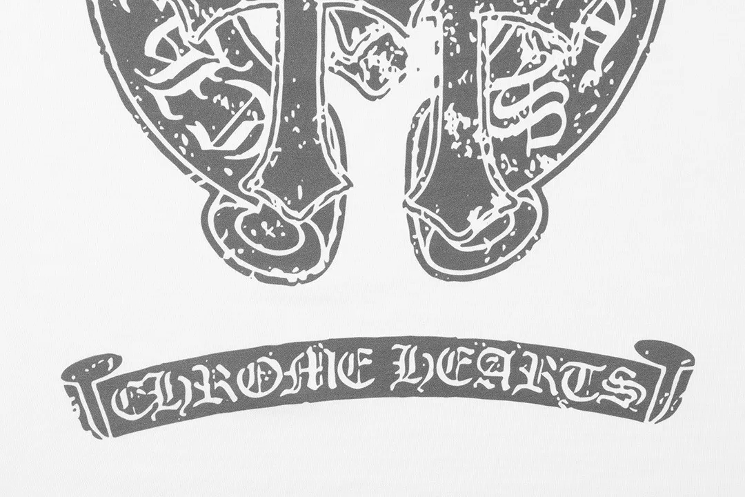 P150 Chrome Hearts 2026 official website new style cross letter logo on front and back, same style for men and women, short-sleeved T-shirt ·Customized 300g 100% double yarn pure cotton fabric ·Dyeing 32 counts double thread ·Collar label, hangtag, main mark and three labels complete Color: White Size: XS S M L
